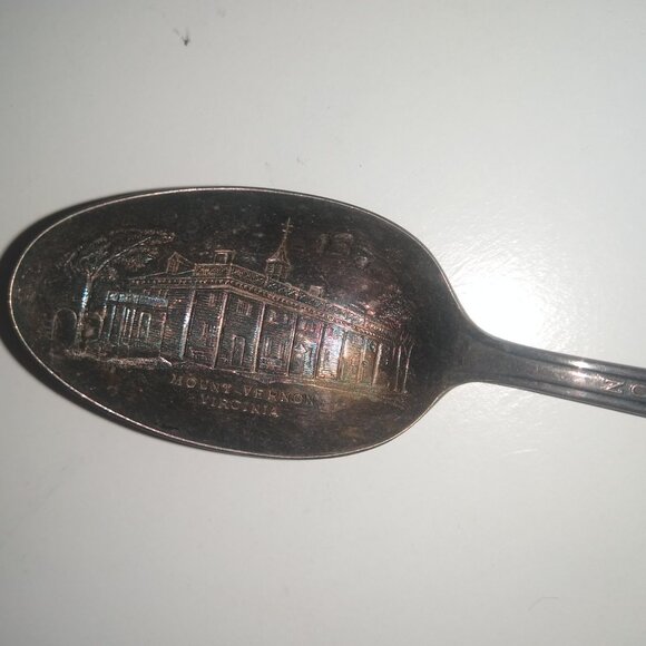 Vintage Souvenir Spoon - featuring Washington's Mt. Vernon Mansion - Picture 10 of 16